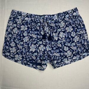Vineyard Vines Navy Floral Shorts (Large)